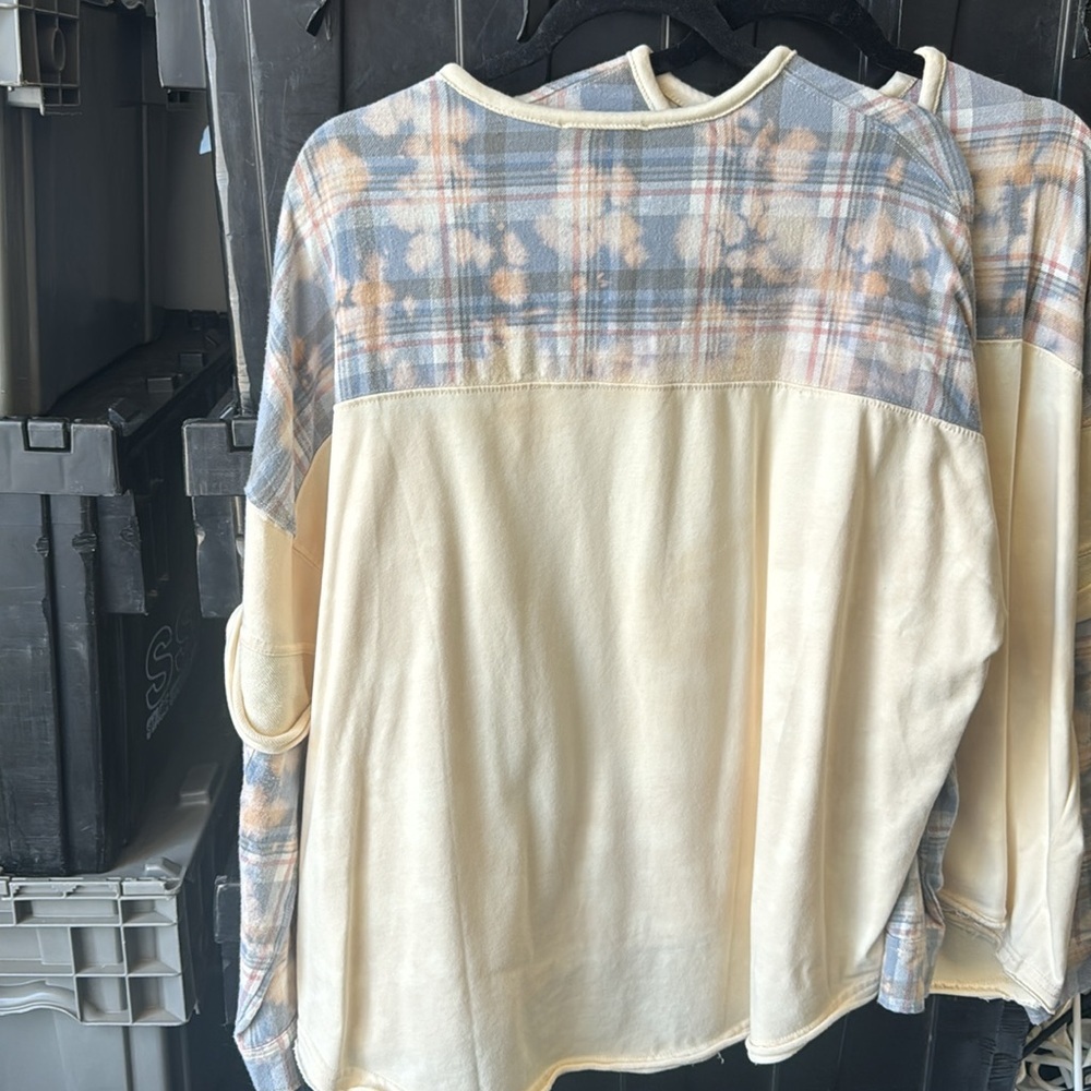 NWT plaid and splatter sweatshirt - Picture 3 of 6